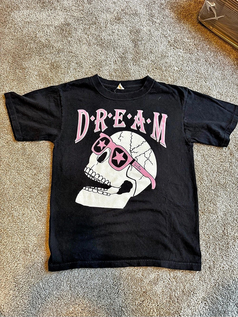Graphic Short Sleeve Tee in Black & Pink. Unisex Anvil T-Shirt Small.